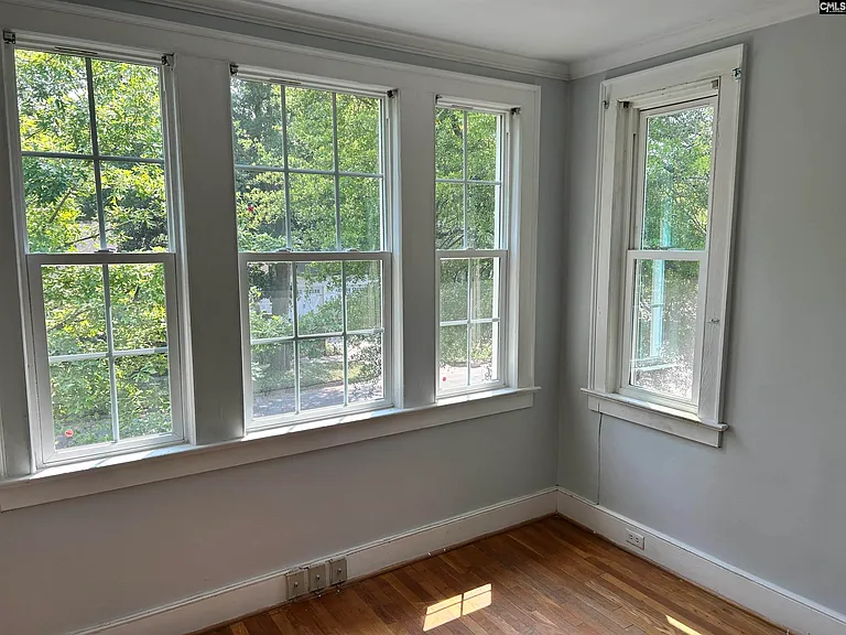 303 King St — Photo 7