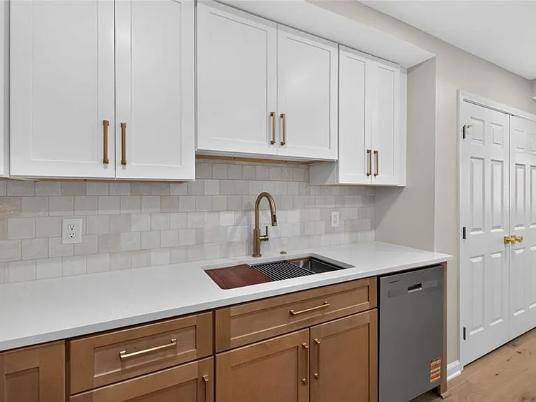 4996 N Peachtree Rd — Photo 14