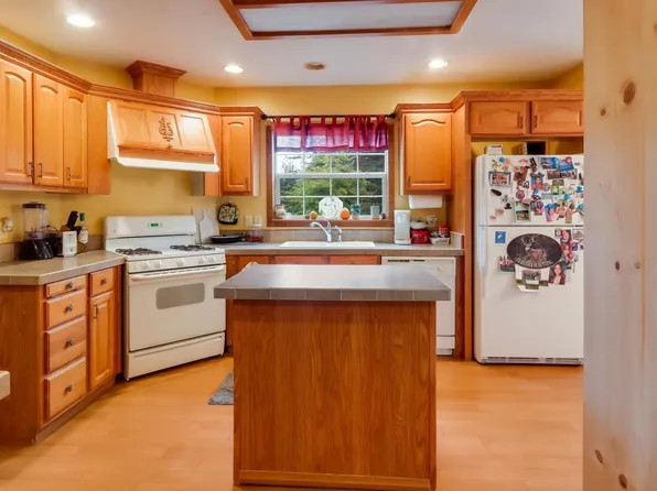 10025 Dell Rd, Kingsley, MI 49649