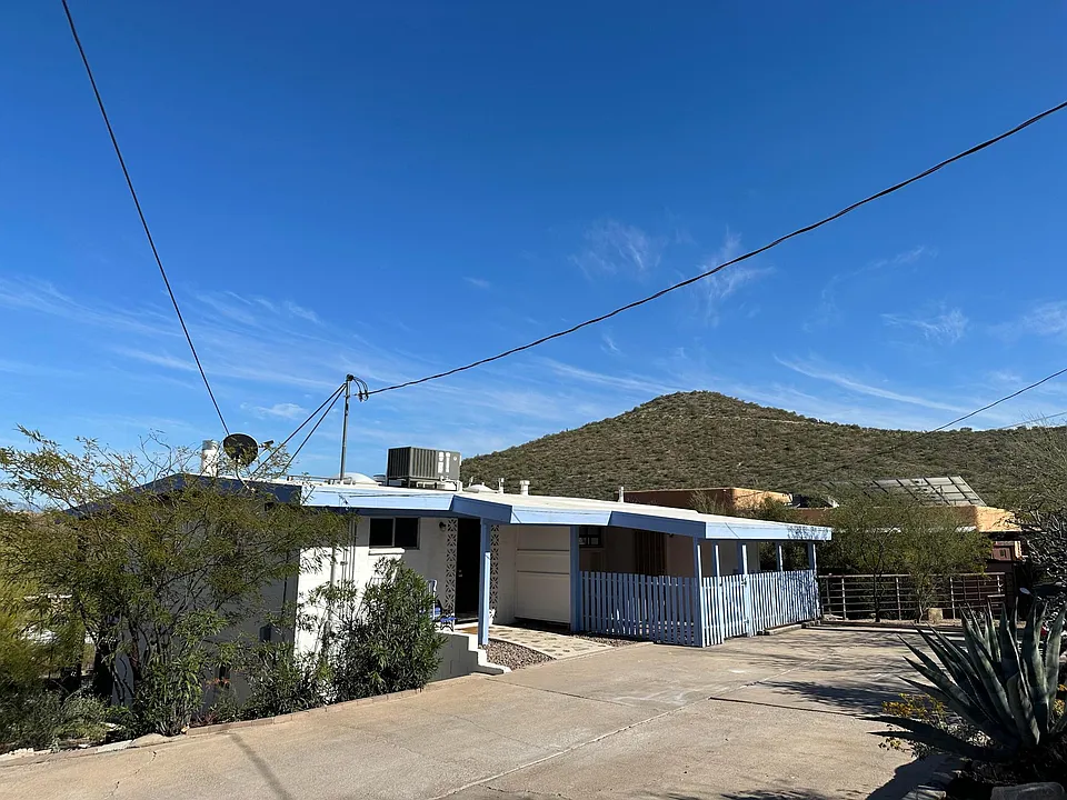277 S Panorama Cir