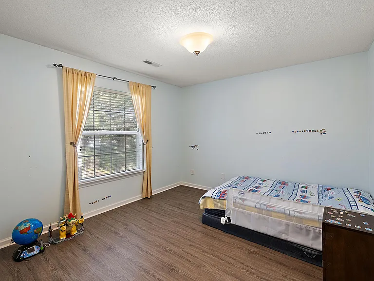 1379 Center Lake Dr — Photo 10