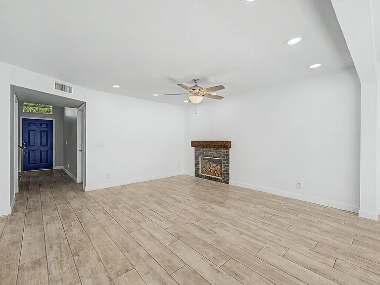 1006 S Tiago Dr — Photo 8