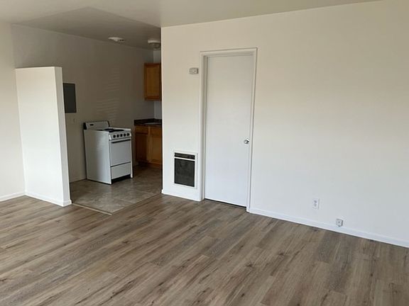 4th image of 1734-1742 E Palmyra Ave