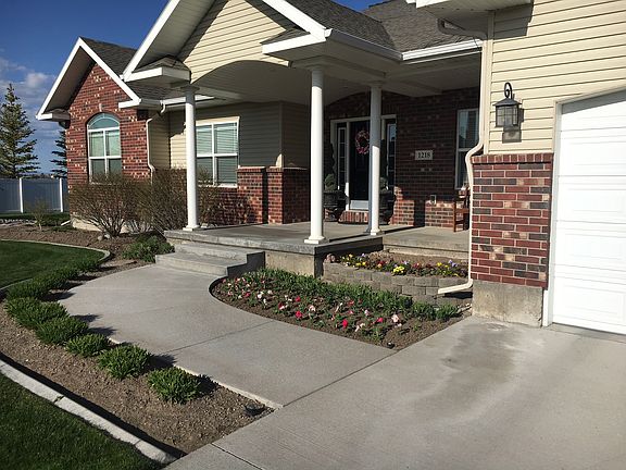 2nd image of 1218 Crescent Dr
