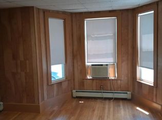 129 Russell St #1, Waltham, MA 02453