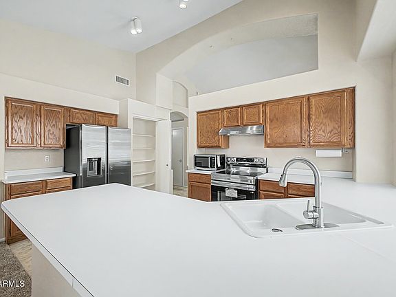 2nd image of 1068 W Glenmere Dr
