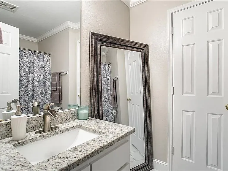 1613 Crown Point Dr — Photo 20