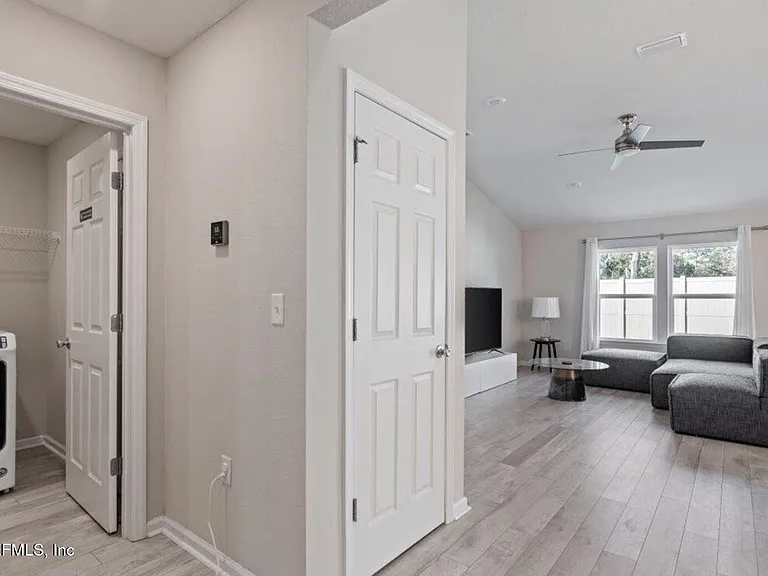 3106 Hawks Hill Ln — Photo 31