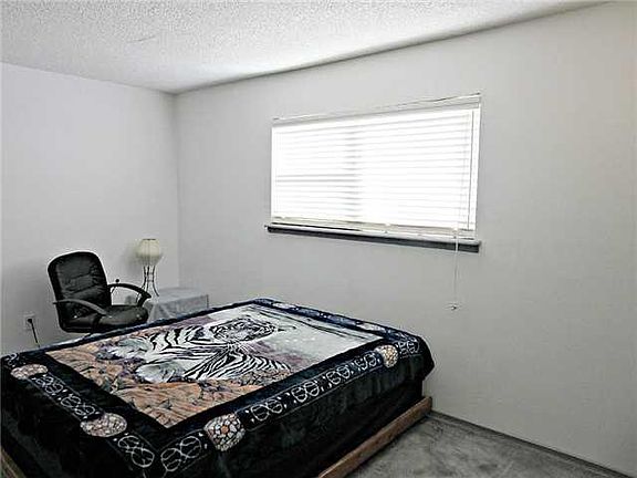 5th image of 203 Montego Bay Dr