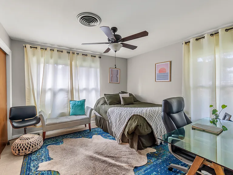 806 Florida Ave — Photo 3