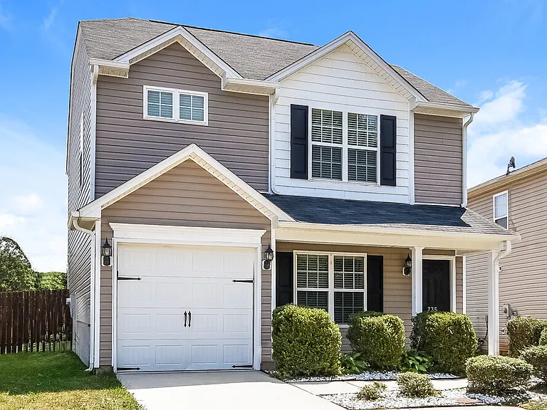 735 Bitting Hall Cir — Photo 4