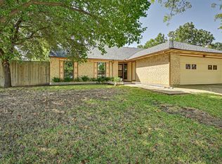 2126 Pennington Dr, Arlington, TX 76014