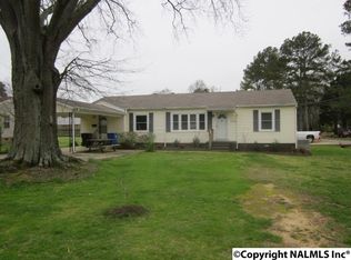 1515 Pine St, Athens, AL 35611