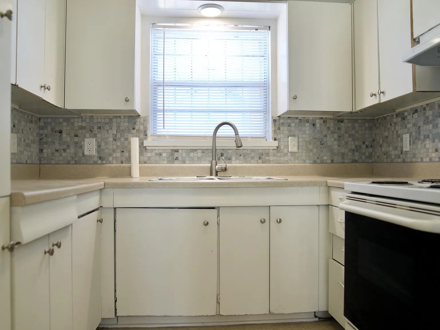 2 bed, 855 sqft, $910 — Photo 3
