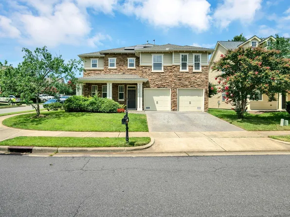 537 Front Ridge Dr, Cary, NC 27519