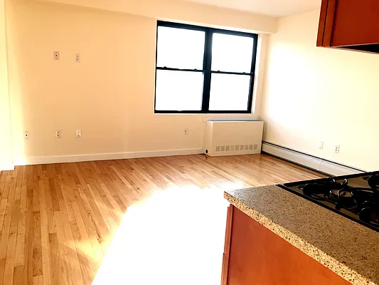 Rented by NY Space Finders Inc. | media 21