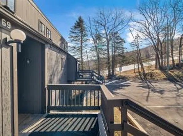 69 Cross Country Ln, Tannersville, PA 18372