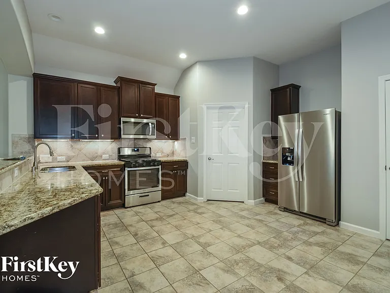 7807 Jarrod Way — Photo 7