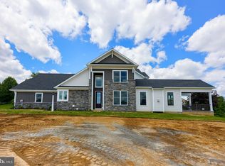 405 Murrycross Way, Millersville, PA 17551