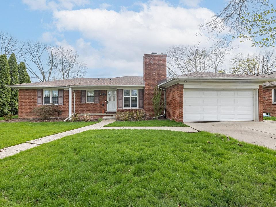 1st image of 899 S Brys Dr