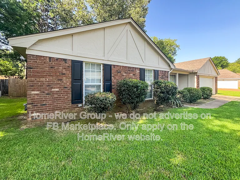 6845 Rockingham Rd — Photo 2