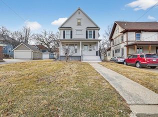 14 N Harlem Ave, Freeport, IL 61032