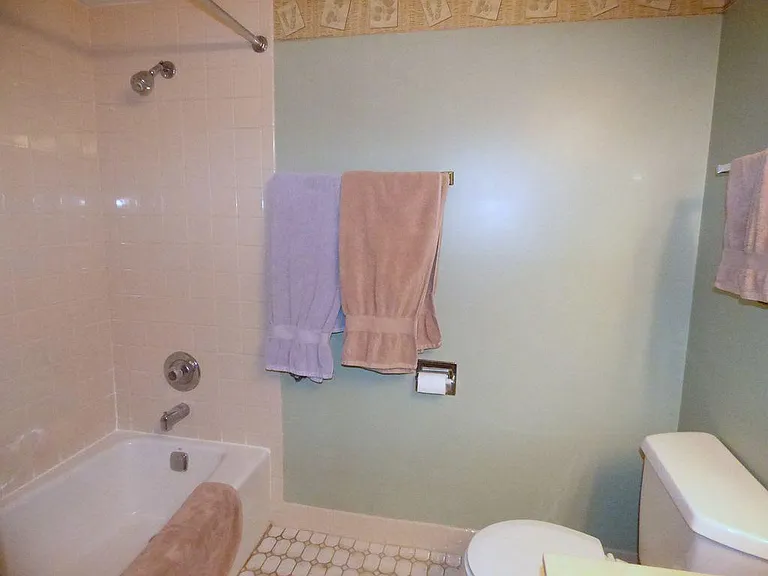 10420 Circle Dr #22B — Photo 14