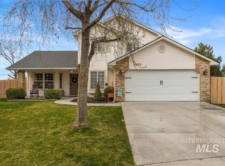 323 S Buttercup Ct, Nampa, ID 83687