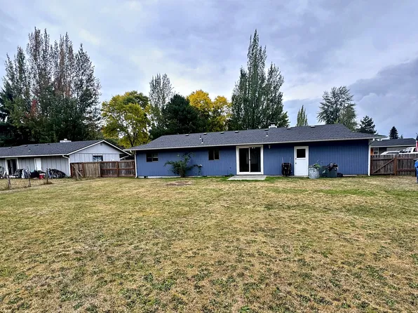 11212 240th Avenue Ct E, Buckley, WA 98321