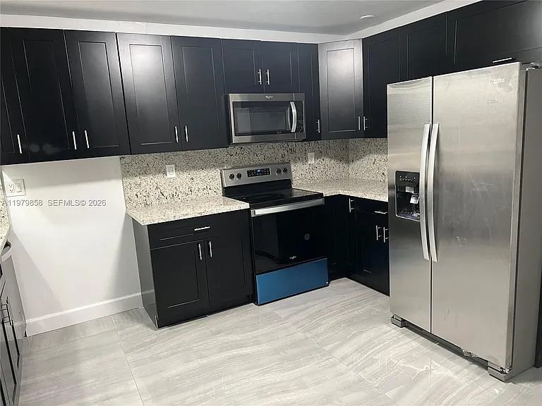 7520 NW 44th Ct — Photo 8