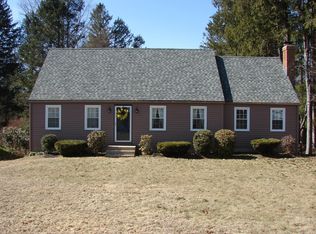 48 Dyer Ave, Collinsville, CT 06019