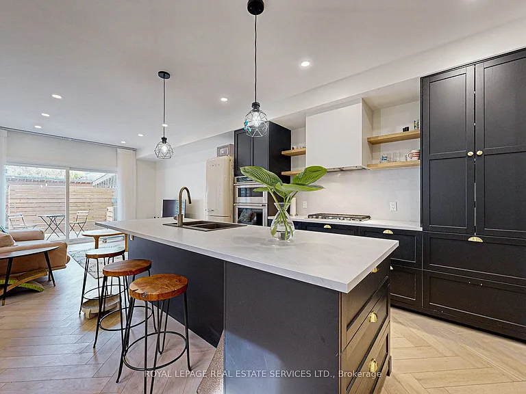 81 Major St — Photo 12
