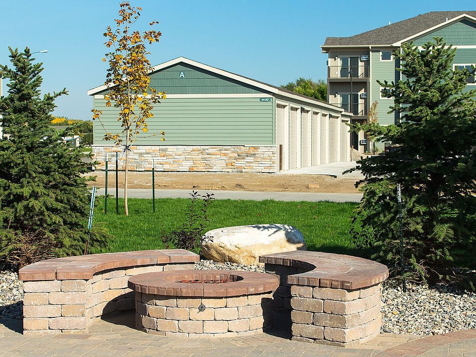 University Commons Apartment Rentals Williston, ND Zillow