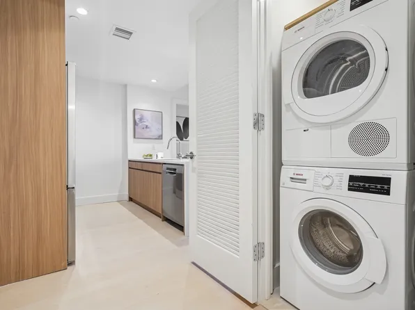 170 Freeman Street image 8 of 15