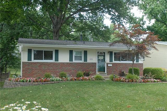 1st image of 10116 Carlyle Ave