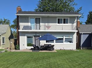 5367 Pointe Dr, East China, MI 48054