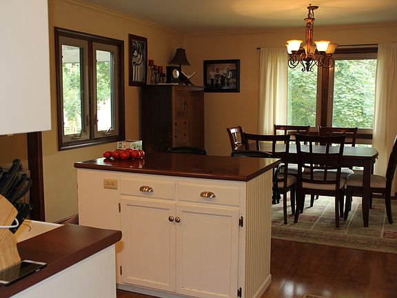Kitchen island/bar