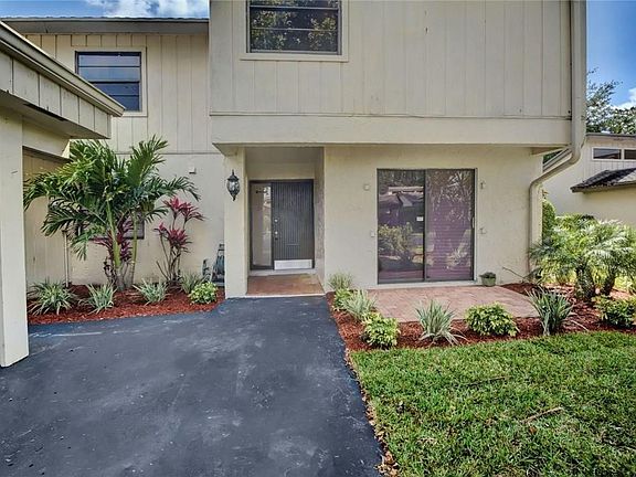 4th image of 426 Wildwood Lane #426