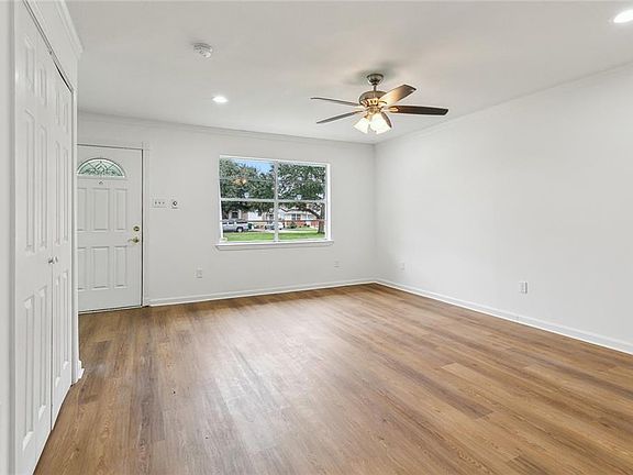 3rd image of 3617 E Loyola Dr