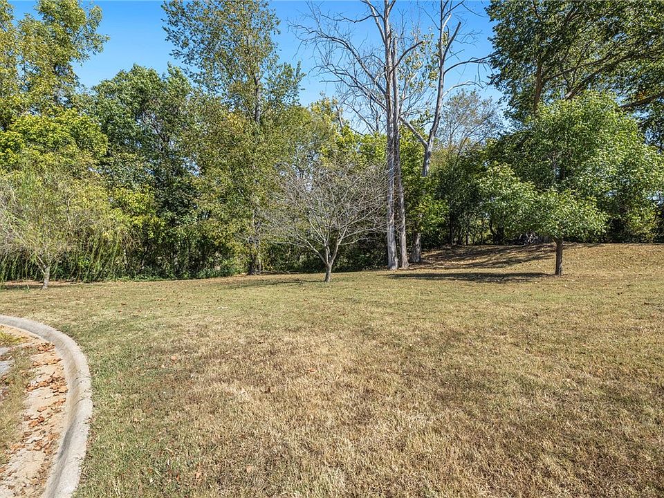 1st image of 814 S Hoddle Pl #9