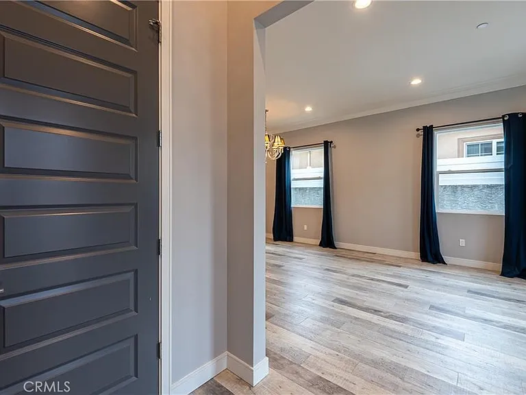 6940 Peach Ave — Photo 4