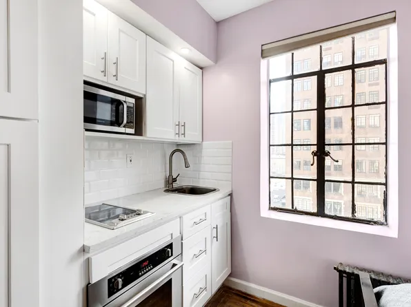 45 Tudor City Place image 1 of 5