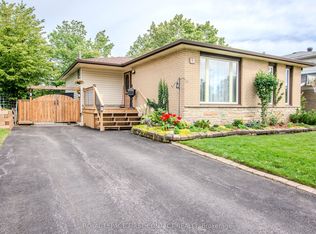 12 Daphne Cres, Barrie, ON L4M 2Y8