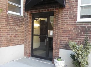15 Schenck Ave APT 2H, Great Neck, NY 11021