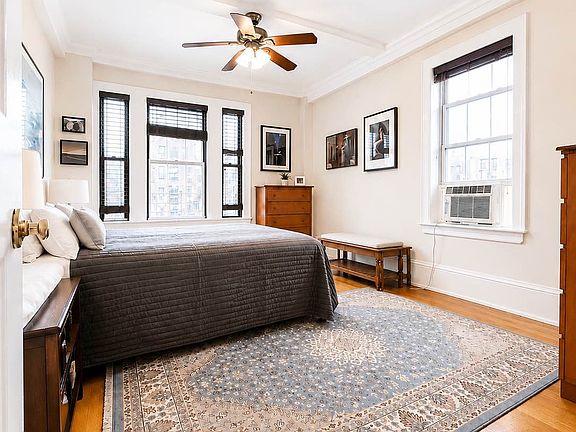 4th image of 106 W 69th St APT 8B