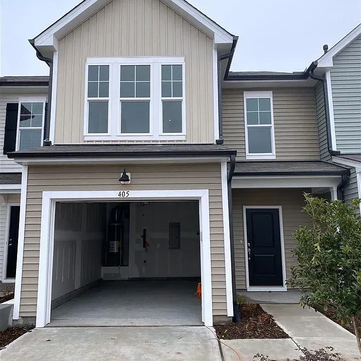 405 Vassar Dr