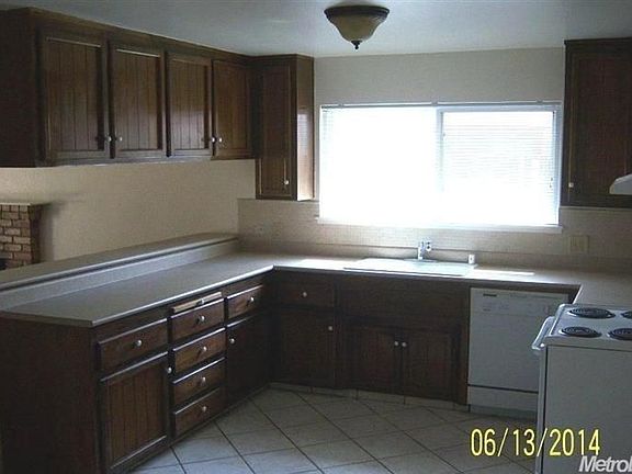 3rd image of 5251 Scarborough Way