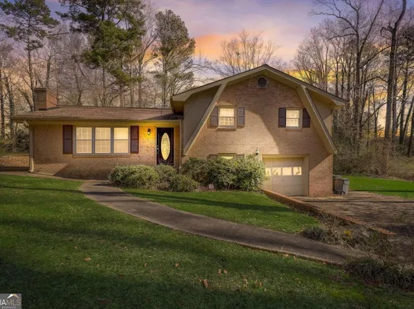 4737 Ann Cir, Powder Springs, GA 30127
