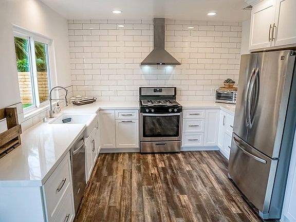 4th image of 25224 Everett Dr