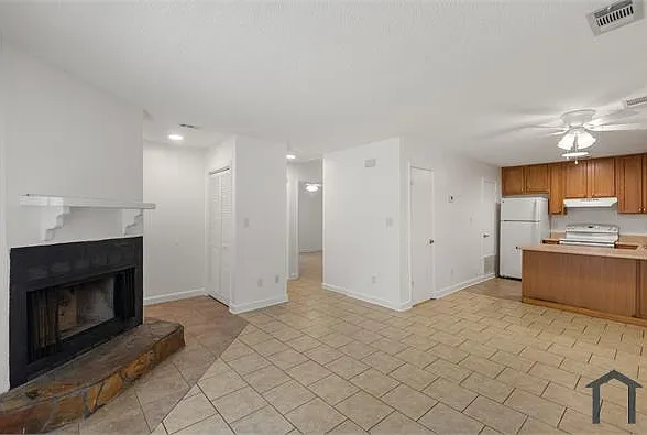 2 bed, 800 sqft, $1,150 — Photo 4